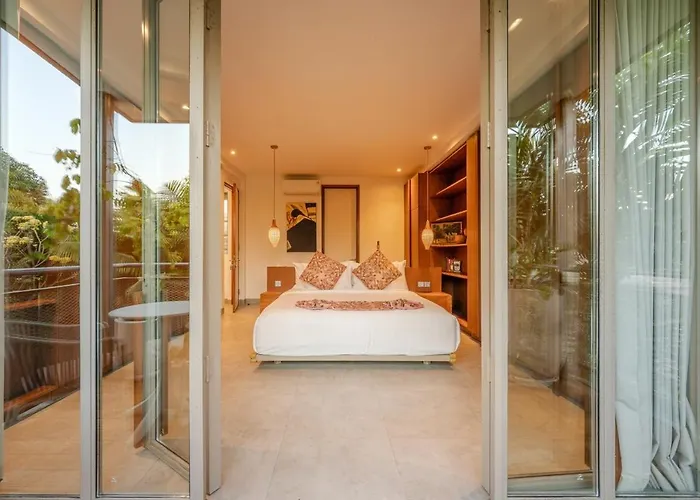Labri Bali Luxury 4br Near * Canggu (Bali)