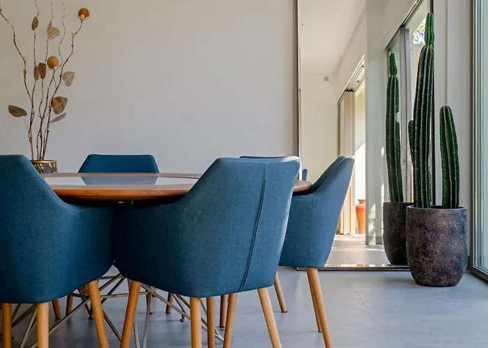 Apartment Labri Bali Luxury 4br Near Canggu