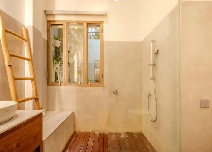 Labri Bali Luxury 4br Near *