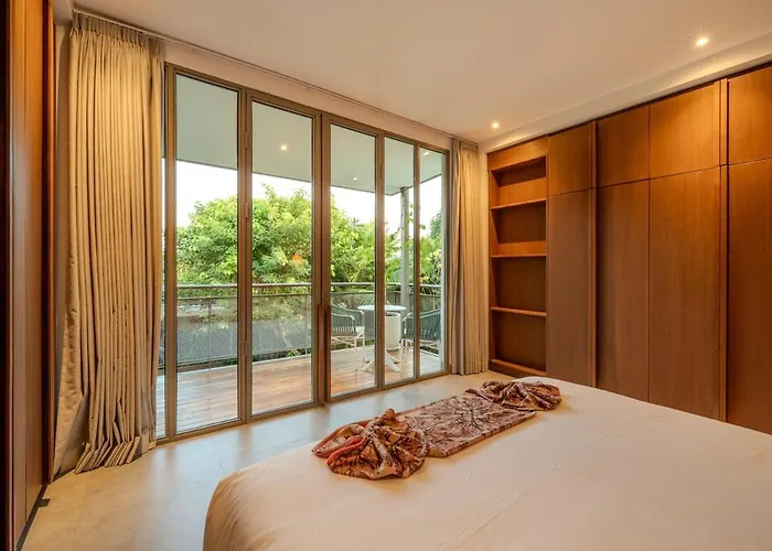 Labri Bali Luxury 4br Near Apartment