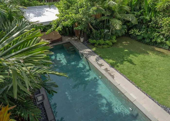 Labri Bali Luxury 4br Near * Canggu (Bali)