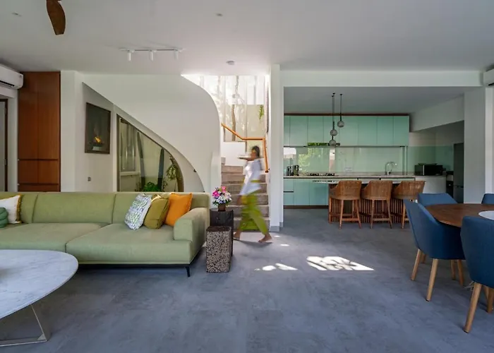 Labri Bali Luxury 4br Near Apartment