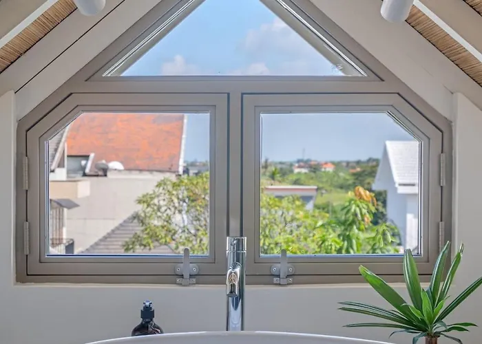 Labri Bali Luxury 4br Near Apartment