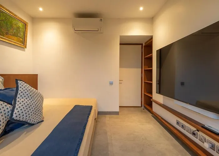 Labri Bali Luxury 4br Near *